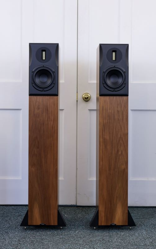 Neat Ekstra speakers