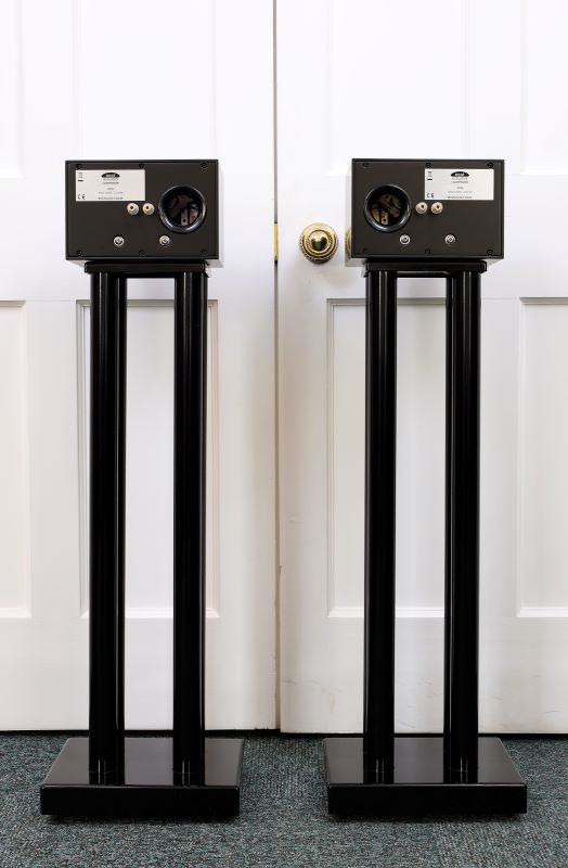 Neat IOTA speakers