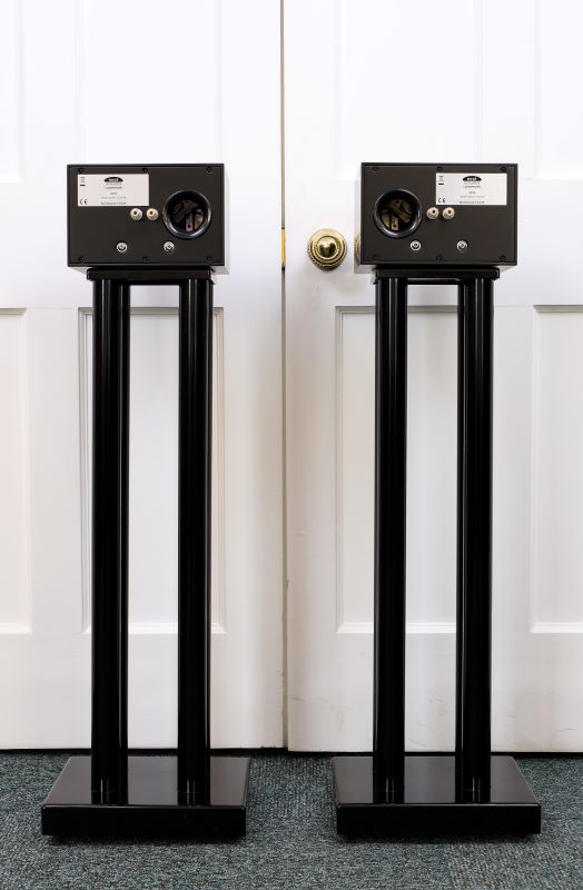 Neat IOTA speakers