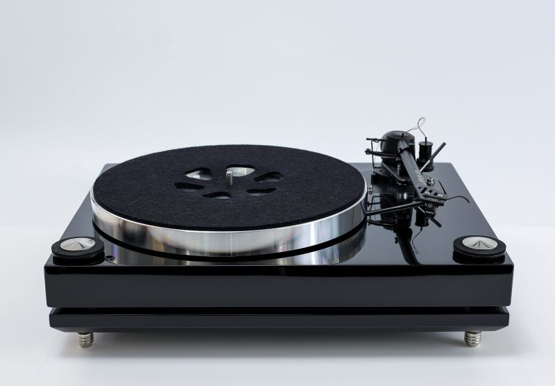 Roksan Xerxes 20 Plus Sara turntable