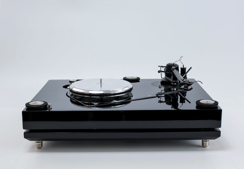 Roksan Xerxes 20 Plus Sara turntable